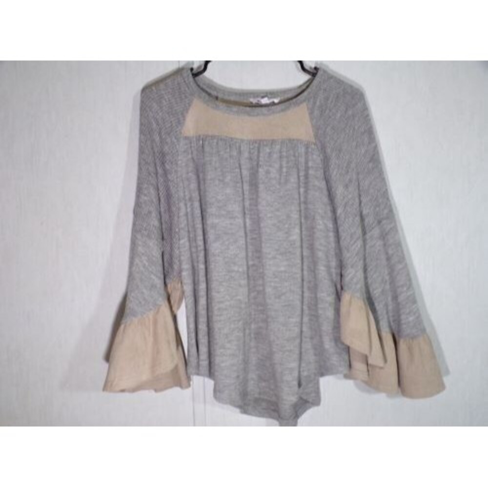THML Anthropologie Sweater Top Womens Size S Gray Tan Flutter Batwing Sleeve